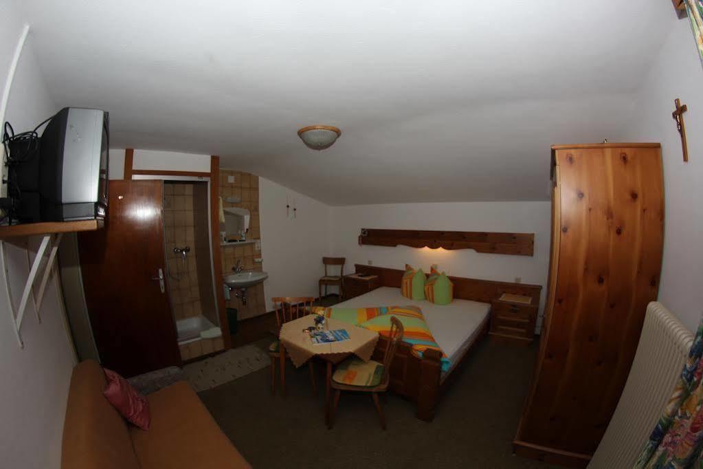 Gasthof Pension Berghof 힙파흐 외부 사진