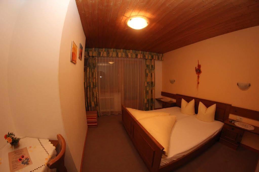 Gasthof Pension Berghof 힙파흐 외부 사진