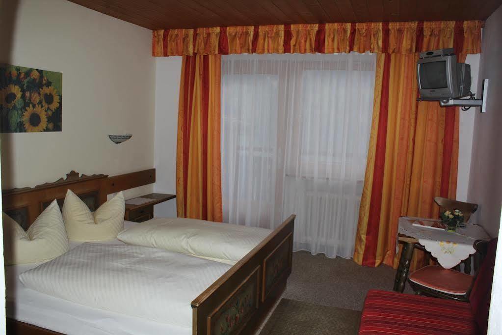 Gasthof Pension Berghof 힙파흐 외부 사진